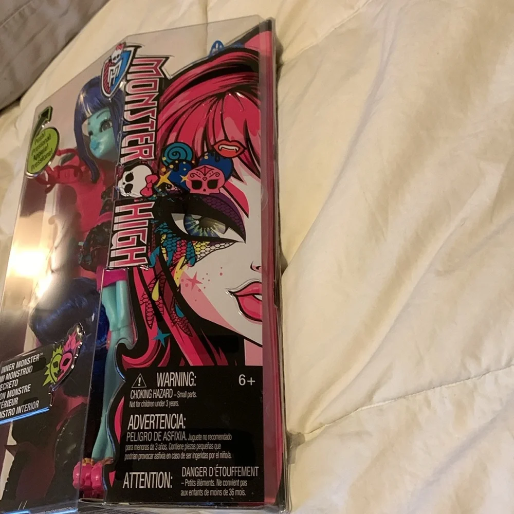 Monster High inner Monster Doll. New in Box. Rare. moving eyes + accessories. - Picture 9 of 10